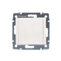 Розетка Legrand Valena 694270 скрытая установка белая с заземлением с крышкой