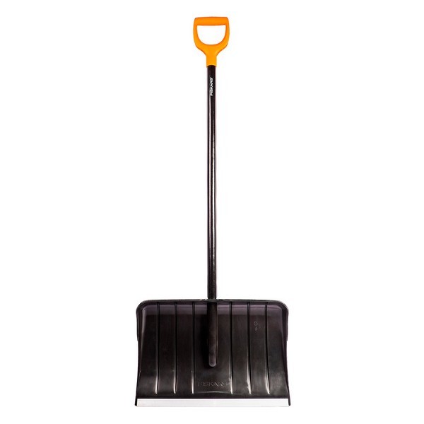 Лопата снеговая Fiskars Solid (1026792) пластиковая с деревянным черенком 535х380х1450 мм