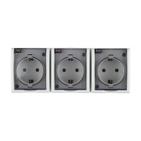Розетка Simon 15 Aqua тройная 1594447-030 открытая установка белая с заземлением IP54 с крышкой со шторками