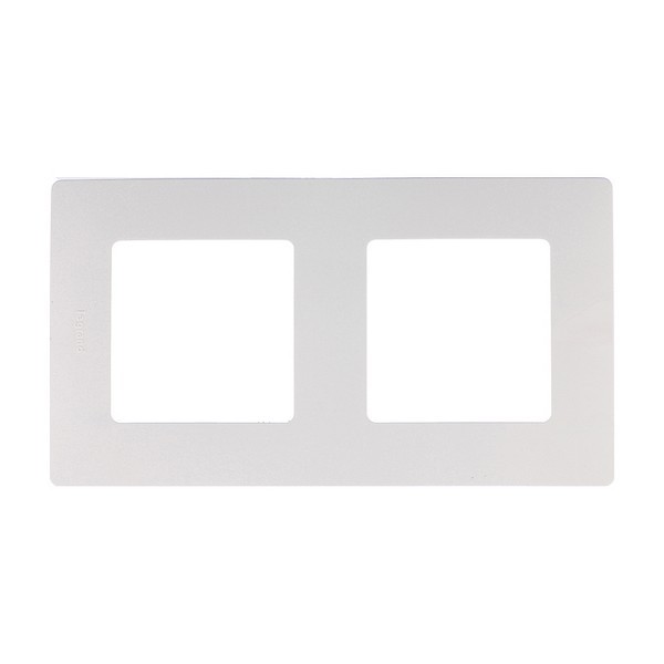 Рамка Legrand Etika 672502 двухместная универсальная белая
