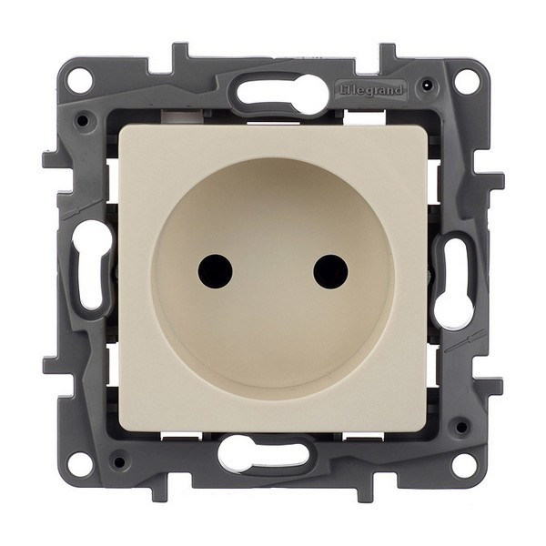 Розетка Legrand Etika 672320 скрытая установка слоновая кость без заземления
