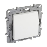Переключатель Legrand Etika 672209 одноклавишный перекрестный скрытая установка белый