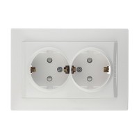 Розетка с рамкой Schneider Electric Unica MGU23.067.18D двойная скрытая установка белая с заземлением со шторками