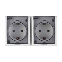 Розетка Simon 15 Aqua двойная 1594433-030 открытая установка белая с заземлением IP54 с крышкой