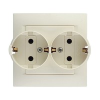 Розетка с рамкой Simon 15 1590459-031 двойная скрытая установка слоновая кость с заземлением