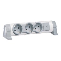 Колодка электрическая Legrand с заземлением 16 А 230 В 3,5 кВт 3 розетки IP20 с выключателем белая