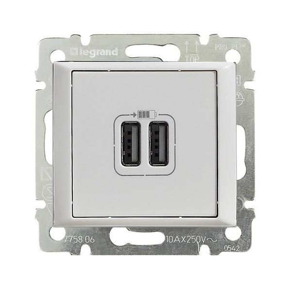 Розетка Legrand Valena 694370 скрытая установка белая два модуля USB