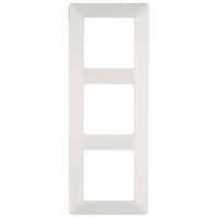 Рамка Legrand Valena LIFE 754003 трехместная универсальная белая